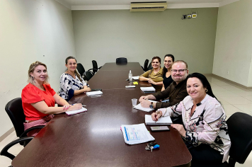 Saúde e Educação se reúnem para definir detalhes da programação do Mês do Autismo em Amambai
