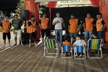 Encontro de carros antigos transforma Praça São José em ponto de cultura e lazer em Amambai