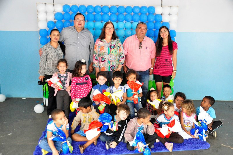 Prefeito vistoria instalações de Centros de Educação Infantil