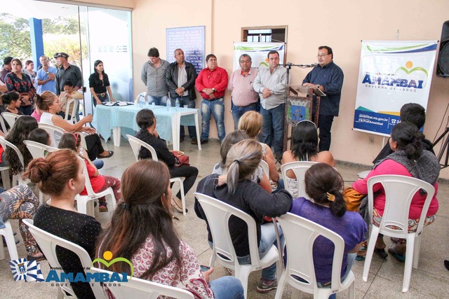 Prefeitura entrega mais de 130 óculos de grau em Amambai.