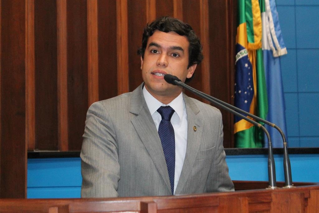 Beto Pereira comemora liberação dos recursos junto ao FNDE para creches de Amambai