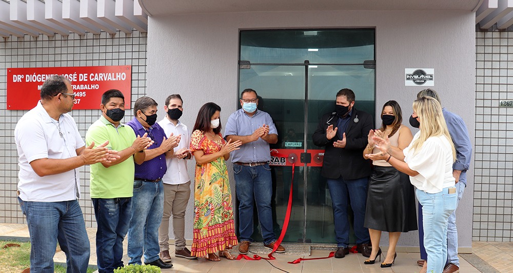 Diógenes Carvalho inaugura clínica de saúde e segurança do trabalho em Amambai