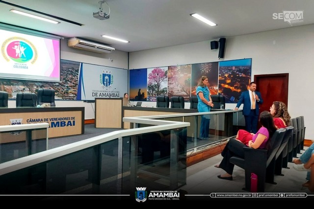 Comitê e Promotoria orientam professores sobre identificação e ação contra a violência Infantojuvenil em Amambai