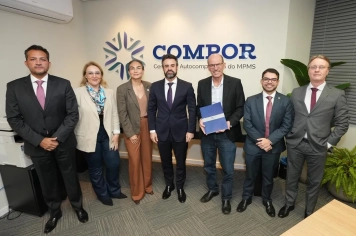 Prefeito Sérgio Barbosa participa da assinatura de cooperação entre Prefeitura e Ministério Público para fortalecimento da proteção às vítimas de crimes violentos