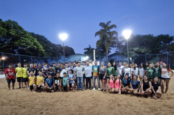 Prefeitura de Amambai inicia 1º Torneio de Vôlei de Praia com competições diárias na Praça Orlando Viol
