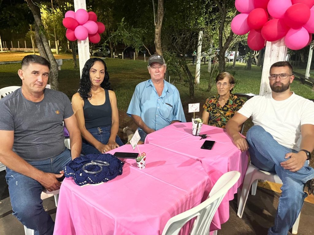 Jantar de Dia das Mães no Clube Tereré é sucesso de público