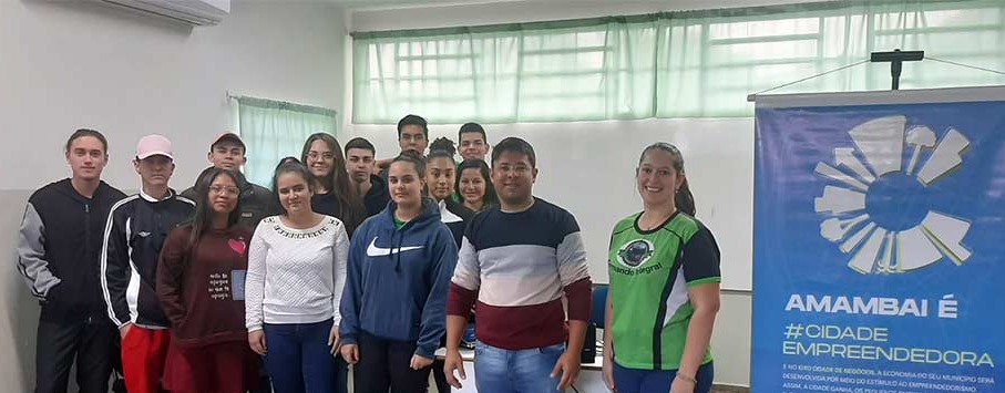 Maio Amarelo: DETRAT de Amambai realiza ações de conscientização sobre trânsito em escolas do município