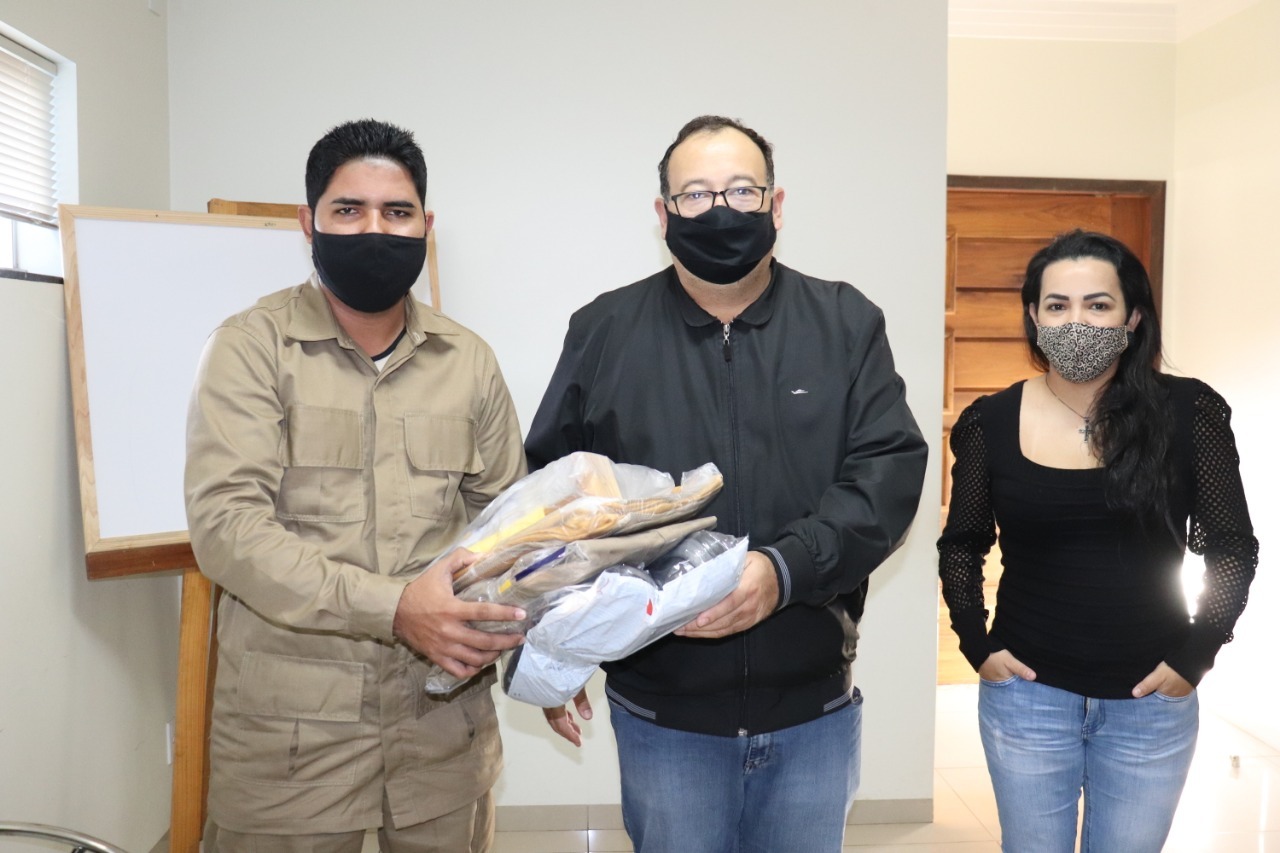 SMS distribuiu camisetas, uniformes e kit de utilidades para Agentes de Combate às Endemias