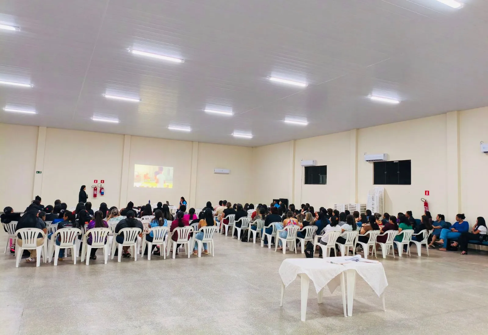 SEMED promove encontro formativo sobre educação inclusiva em Amambai