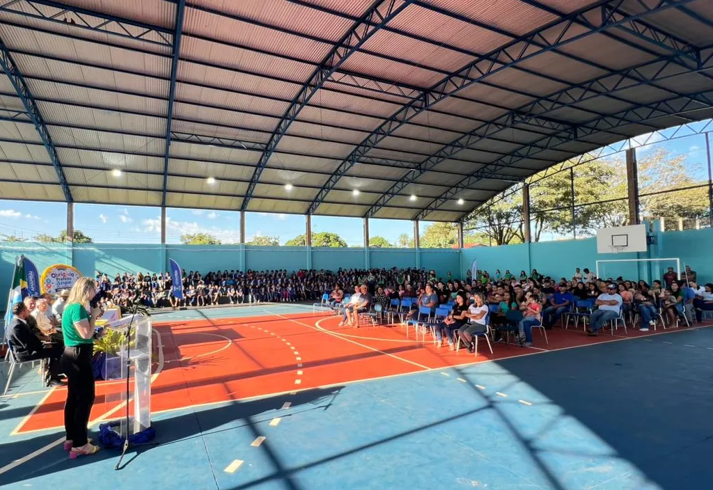 Entrega da reforma na Escola Profª Maria Bataglin Machado garante mais conforto e qualidade aos alunos