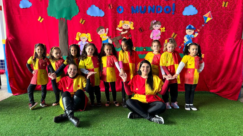 Maio foi mês de encantamento nas escolas de Amambai Maio foi mês de encantamento nas escolas de Amambai