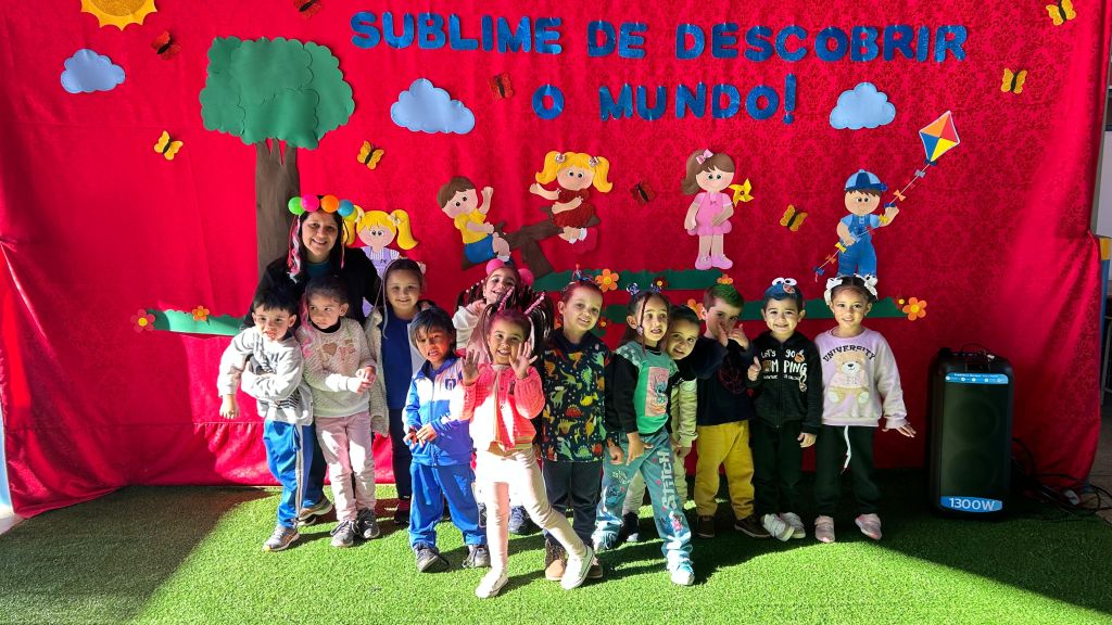 Maio foi mês de encantamento nas escolas de Amambai Maio foi mês de encantamento nas escolas de Amambai