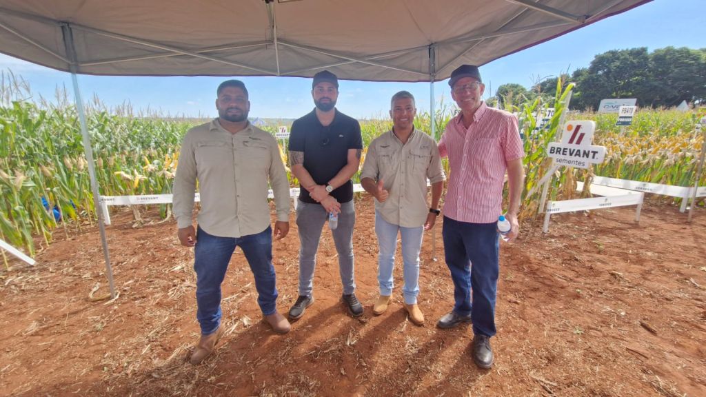 Prefeitura de Amambai prestigia dias de campo voltados à agricultura e pecuária