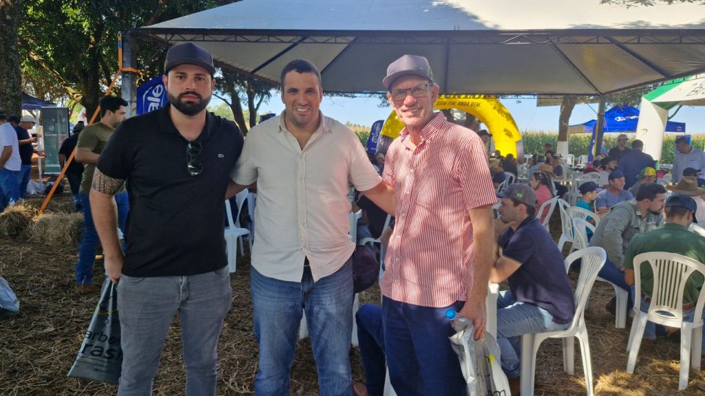 Prefeitura de Amambai prestigia dias de campo voltados à agricultura e pecuária