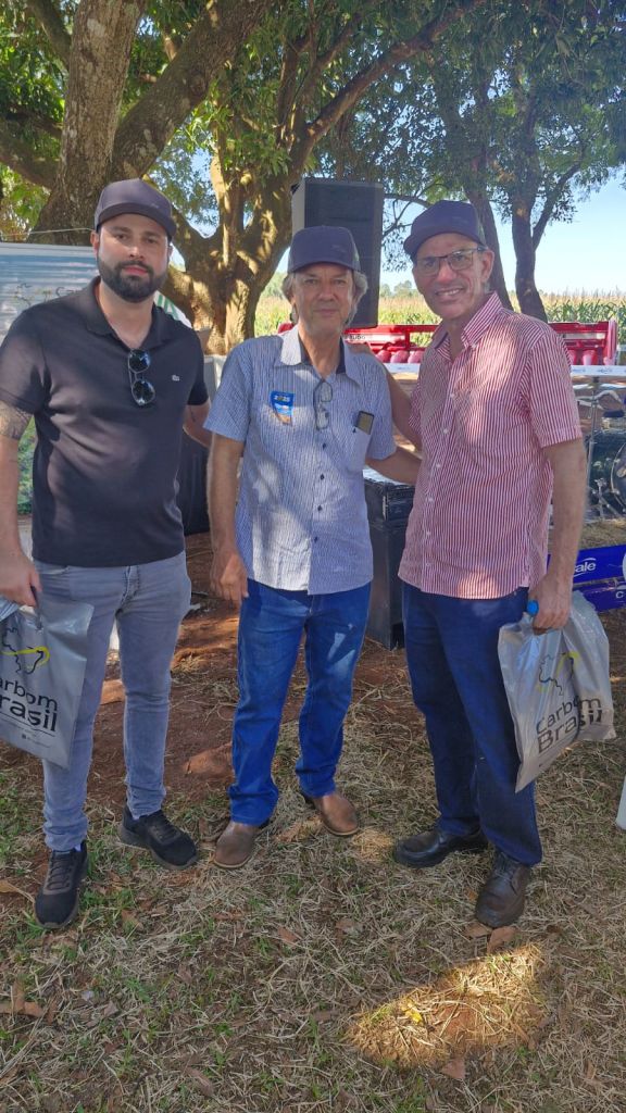 Prefeitura de Amambai prestigia dias de campo voltados à agricultura e pecuária