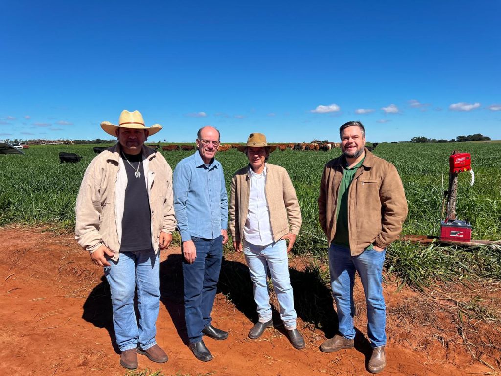 Prefeitura de Amambai prestigia dias de campo voltados à agricultura e pecuária