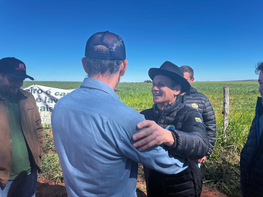 Prefeitura de Amambai prestigia dias de campo voltados à agricultura e pecuária